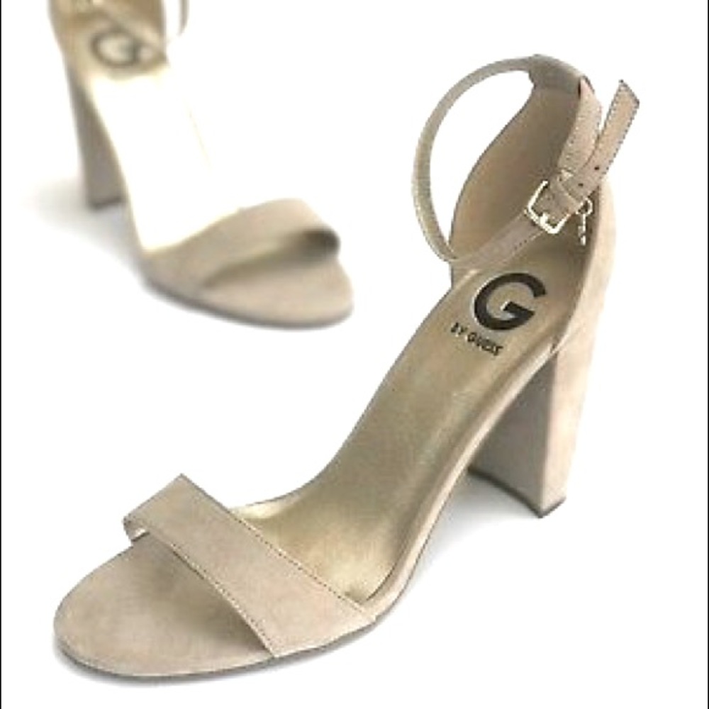 Size 9 G by Guess Nude Single Strap Chunky Heels